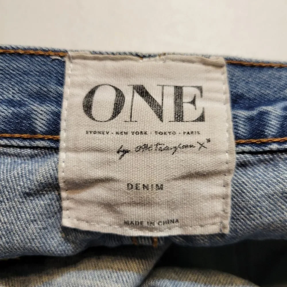One One Teaspoon Bandits Relaxed Fit Denim Distressed Women Jean Shorts